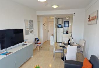 Apartment Bella Vista with sea view allows 18 year olds to book a room