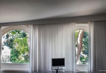 Residenza Le Rose Villa D Arte allows 18 year olds to book a room