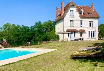 Bed and Breakfast Villa Castel Marie Louise has Balcony rooms