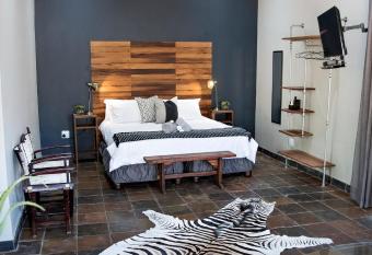 Blue Rain Guest House has Balcony rooms