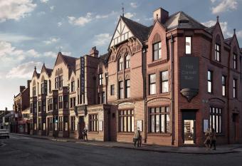 The Royal Hotel Crewe, A BRILLIANT Collection, Powered by OYO allows 18 year olds to book a room