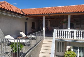 Tomi   has Balcony rooms