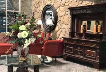 Hub City Inn has Smoking rooms