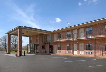 Days Inn by Wyndham Brownsville has Smoking rooms