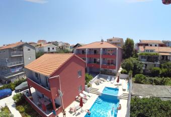 Apartments Stina has Balcony rooms