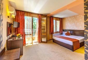 Eleganza Family Hotel has Balcony rooms