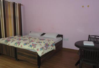 Hotel Shivalay & Restaurant, Mukteshwar has Balcony rooms