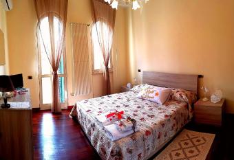 FioreStella has rooms with a private hot tub