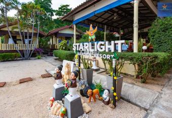 Starlight Haadrin Resort has Balcony rooms