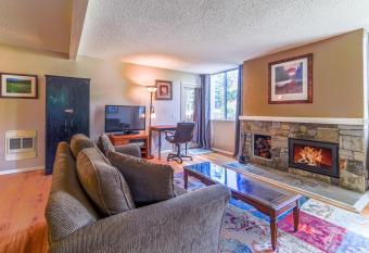 #249 - Mountain Condo Walking Distance to Gondola & Village has Balcony rooms