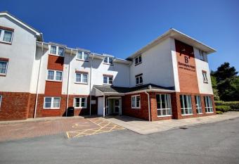 Bannatyne Hotel Durham allows 18 year olds to book a room