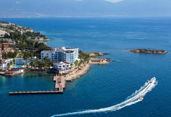 Le Bleu Hotel & Resort Kusadasi has Balcony rooms