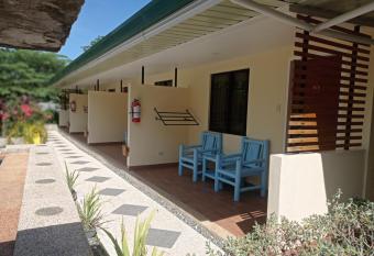 Midnite Inn has Balcony rooms