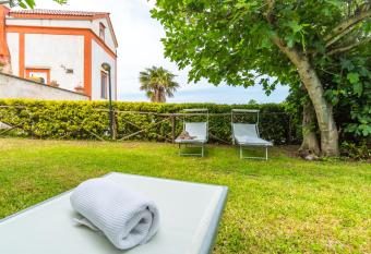 La TERRAZZA sul GIARDINO has Balcony rooms