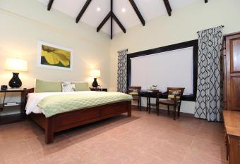 The Riverside Inn has rooms with a private hot tub