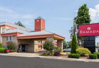 Ramada by Wyndham Portland allows 18 year olds to book a room