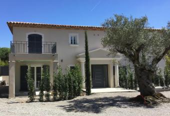 Windward has Balcony rooms