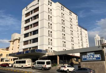 Hotel Costa Inn allows 18 year olds to book a room