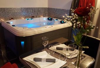 Loft Evasion allows 18 year olds to book a room