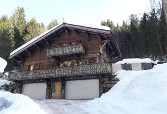 chalet le plan du rtia has Balcony rooms