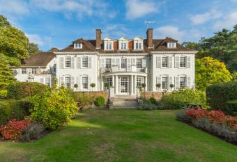 Gorse Hill Hotel allows 18 year olds to book a room