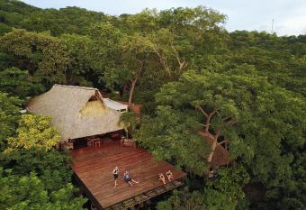 Buena Vista Surf Club allows 18 year olds to book a room