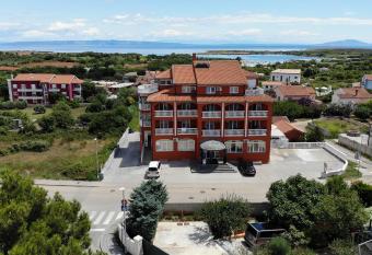 Hotel Livadic & Restaurant has Balcony rooms