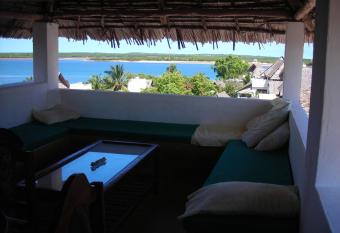 Moroco house has Balcony rooms