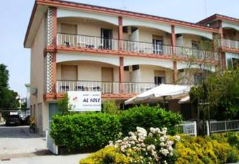 Albergo Al Sole has Balcony rooms