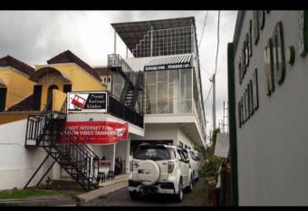 D SAWAH GUESTHOUSE has Balcony rooms