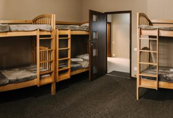 Meteor apartment XXL allows 18 year olds to book a room