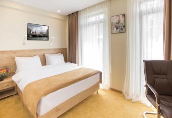 Bridge Boutique Hotel allows 18 year olds to book a room