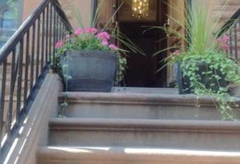 Harlem brownstone allows 18 year olds to book a room