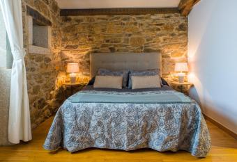 Casa de Amancio has Balcony rooms