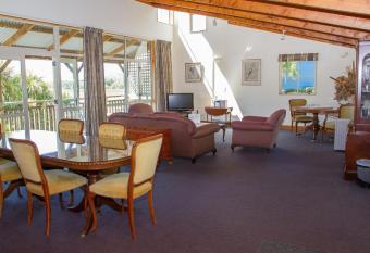 Margrain Vineyard Villas has Balcony rooms