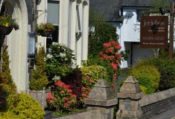 Jerichos Boutique Accommodation allows 18 year olds to book a room