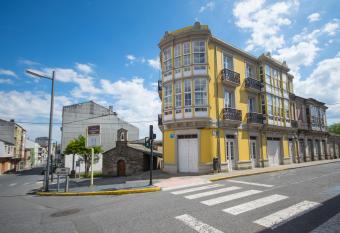 La Posada de La Casona de Sarria has Balcony rooms