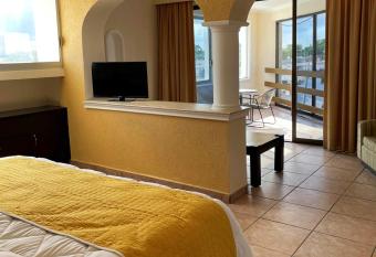 Hotel Los Aluxes allows 18 year olds to book a room