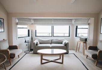 Gurney's Montauk Resort & Seawater Spa has Balcony rooms