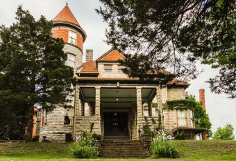 The Mansion at Elfindale allows 18 year olds to book a room