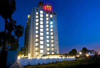 Hotel Casa Riva allows 18 year olds to book a room