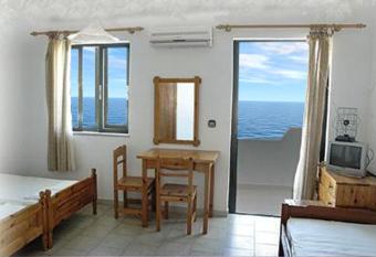 Nitsa Rooms has Balcony rooms