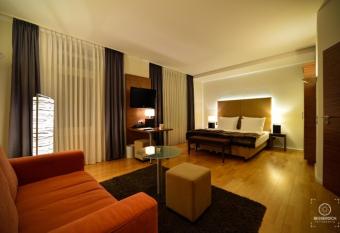 Domicil Leidinger has Balcony rooms