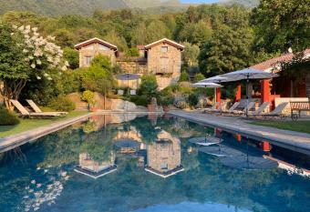 Agriturismo Treterre allows 18 year olds to book a room