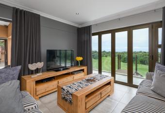 San Lameer Villa 14109 - Four bedroom Luxury - 8 pax - San Lameer Rental Agency has Balcony rooms