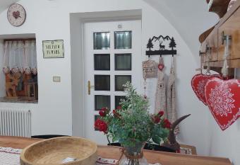 Alla Fontana di Casa Bernardi has Balcony rooms