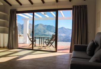 Bellas Vistas Archez has Balcony rooms