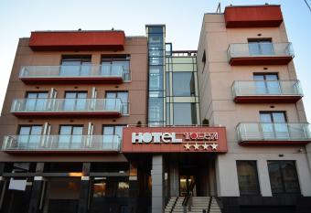 Hotel Tolea allows 18 year olds to book a room