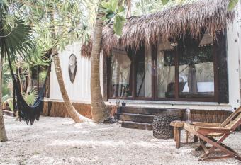 Pal Mar Glamtainer Tulum allows 18 year olds to book a room