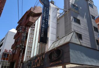 Hotel BaliBali Matsudo has Smoking rooms